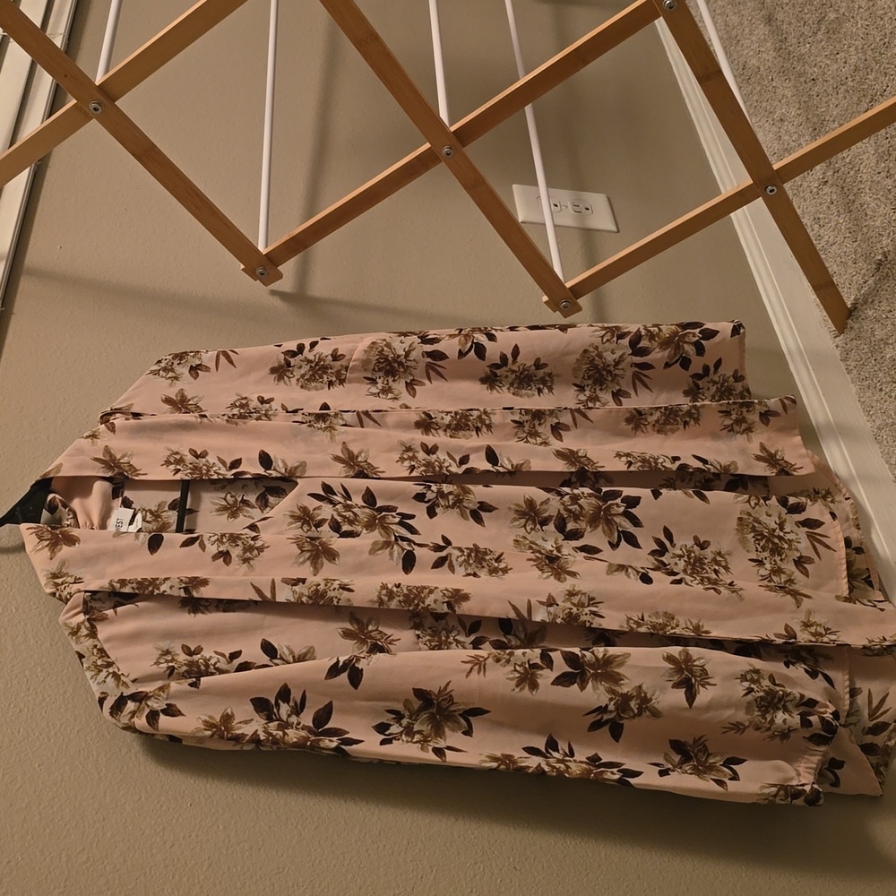 Nine west long sleep nice for a picnic or a date